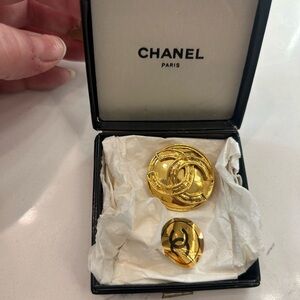 CHANEL Gold Plated Vintage Brooch